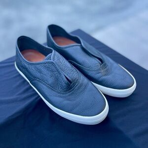 ⭐ Frye Black Leather Slip-On Loafers | Classic Comfort | Great Condition ⭐